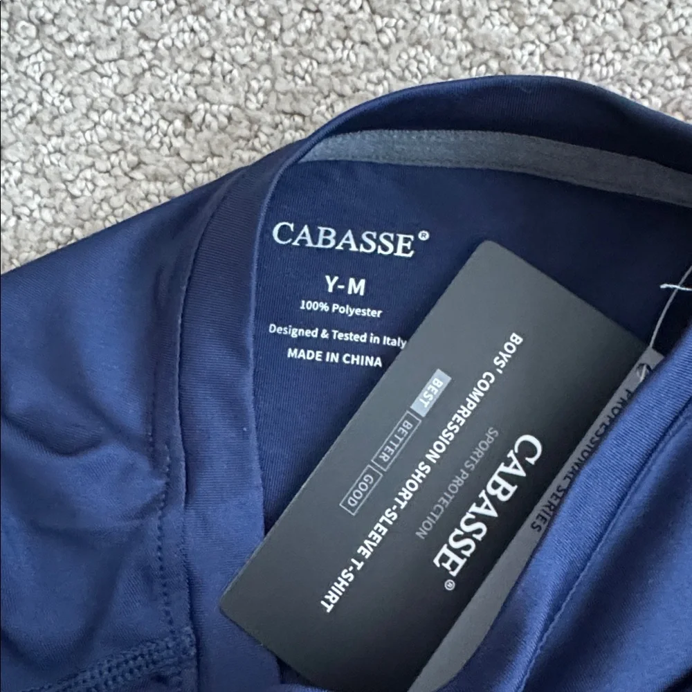 172 NWT Cabasse Youth‎ Performance Short Sleeve Shirt - Size: Medium (10/12)